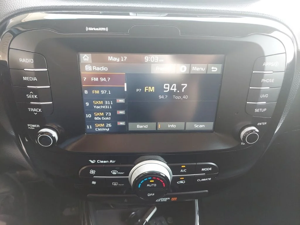 Used 2018 Black Kia Exclaim image 22