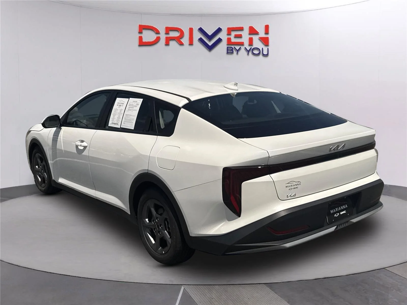 Used 2025 Snow White Pearl Kia LXS image 6