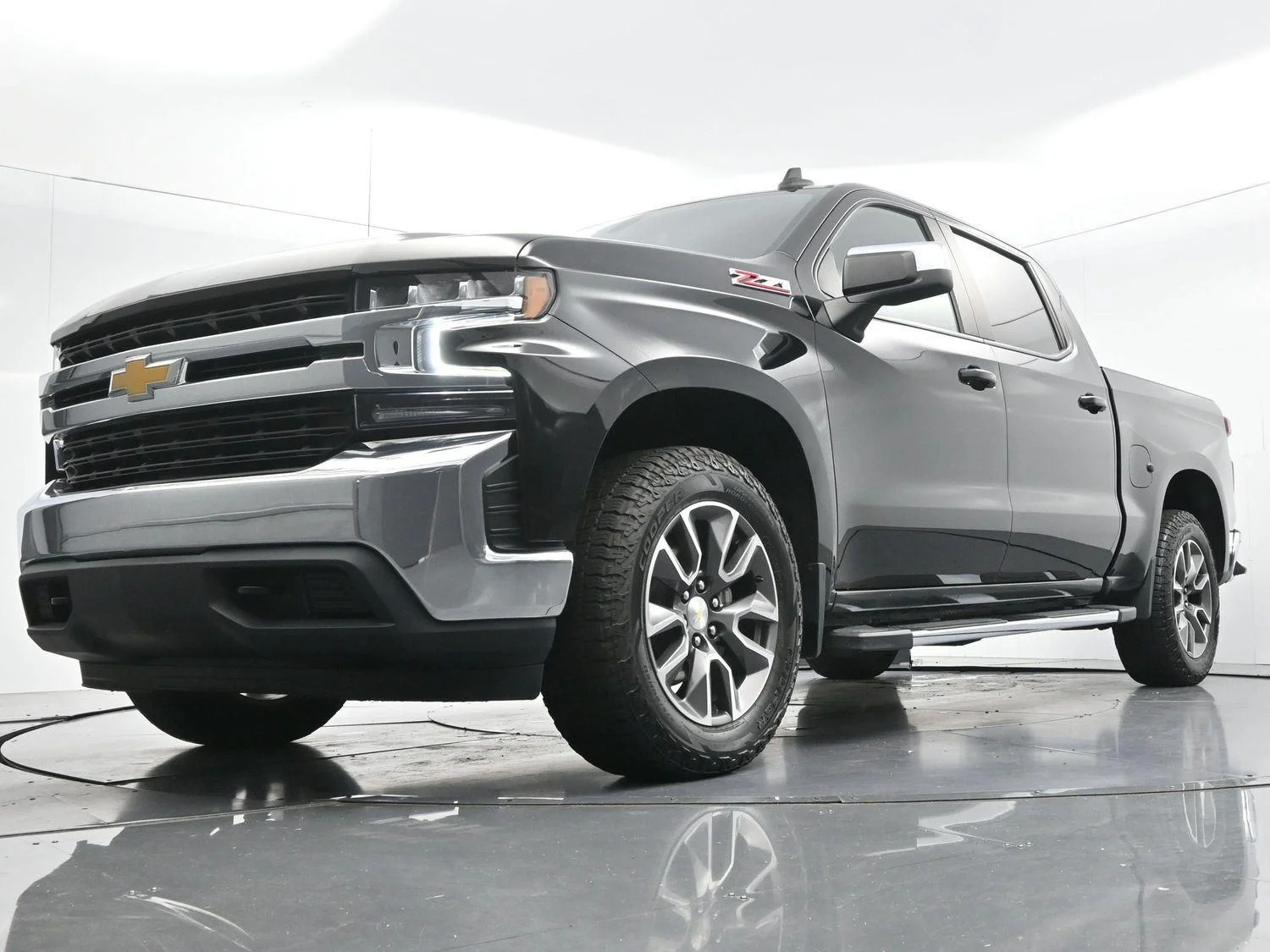 Used 2022 Black Chevrolet LT image 45