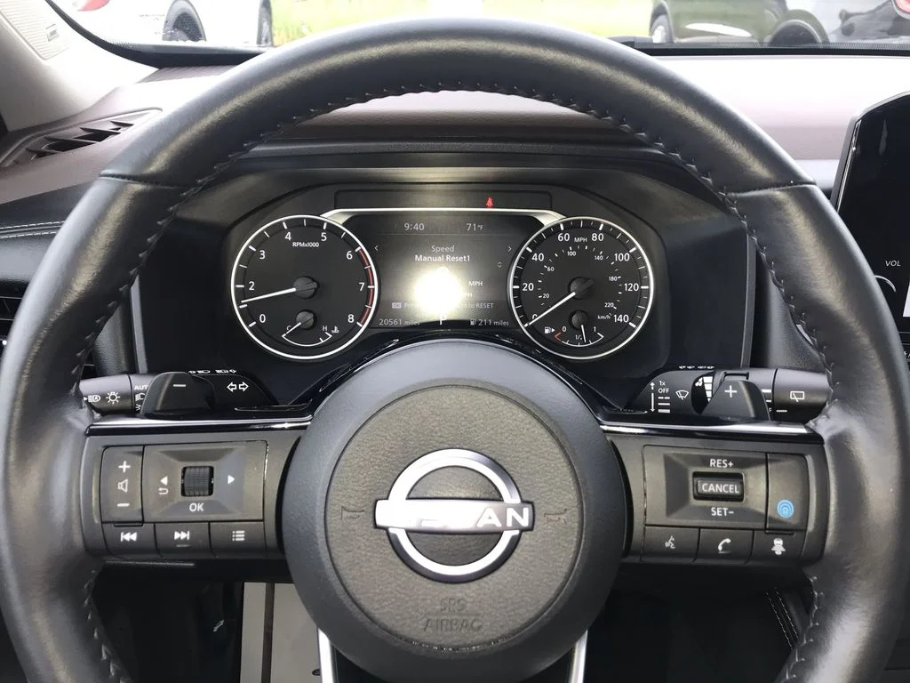 Used 2023 Gray Nissan SL image 14