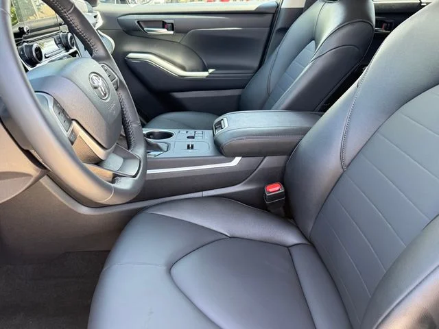Used 2025 Gray Toyota XLE image 10