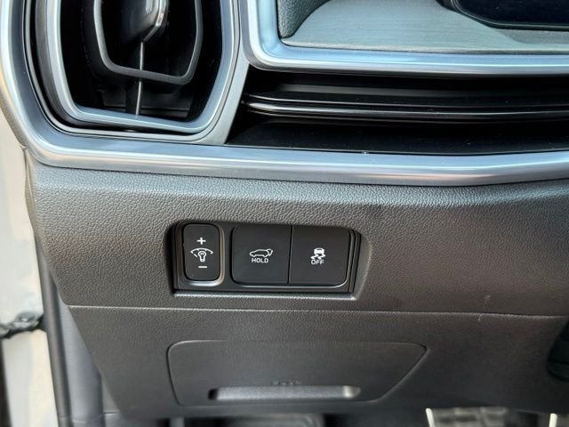 Used 2025 Brown Kia X-Line SX Prestige image 19