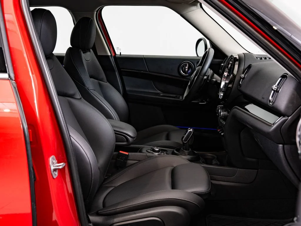 Used 2024 Chili Red MINI Signature image 25
