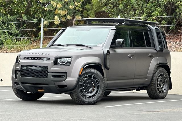 2026 Land Rover Defender 110 