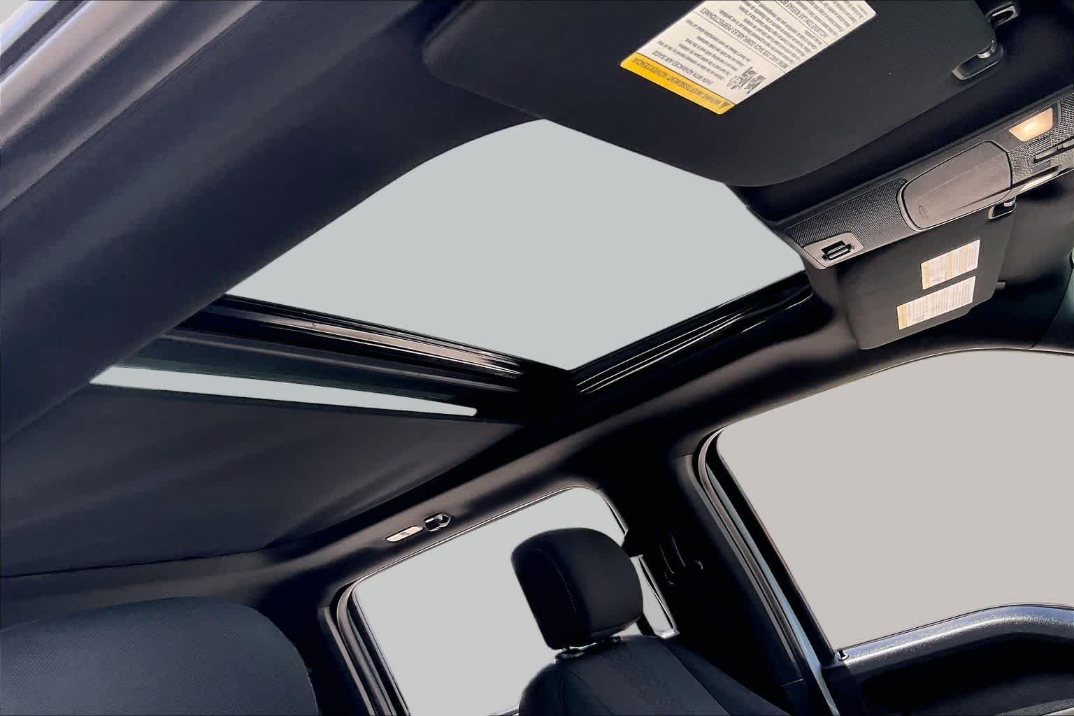 Used 2018 Oxford White Ford XLT image 14