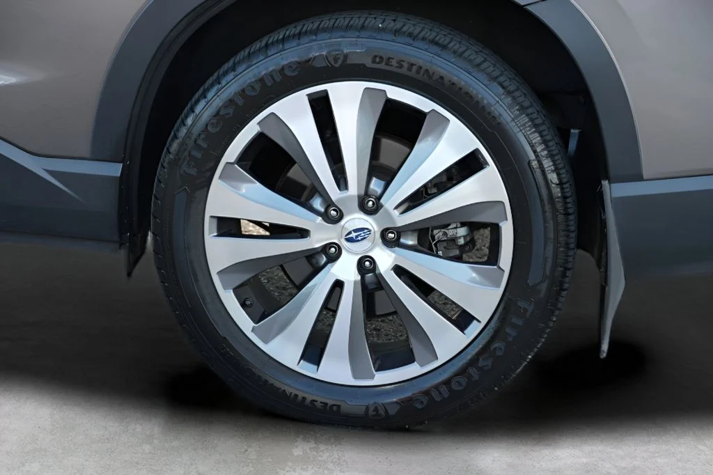 Used 2022 Brilliant Bronze Metallic Subaru Limited image 11