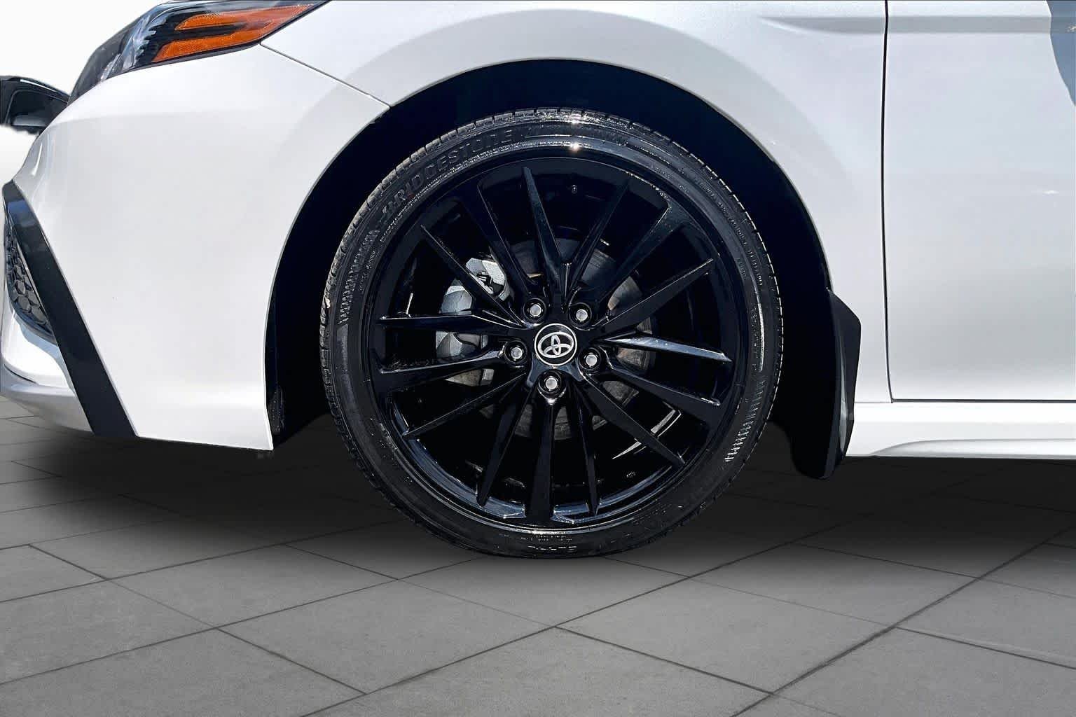 Used 2024 Wind Chill Pearl Toyota Hybrid XSE image 11