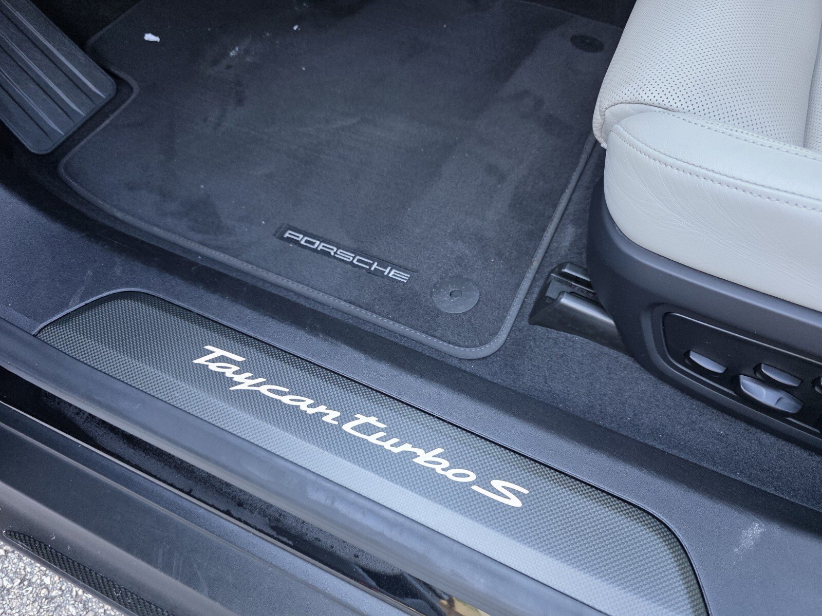 Used 2021 Black Porsche Turbo S image 15