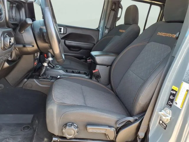 Used 2024 Gray Jeep Mojave image 19