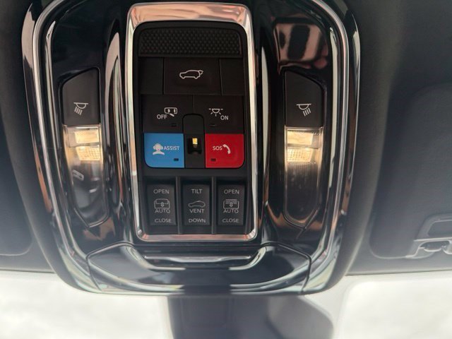 Used 2023 Bright White Clearcoat Jeep Summit Reserve image 18