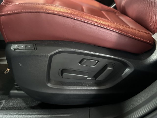Used 2025 Gray Mazda 2.5 S Carbon Edition image 18