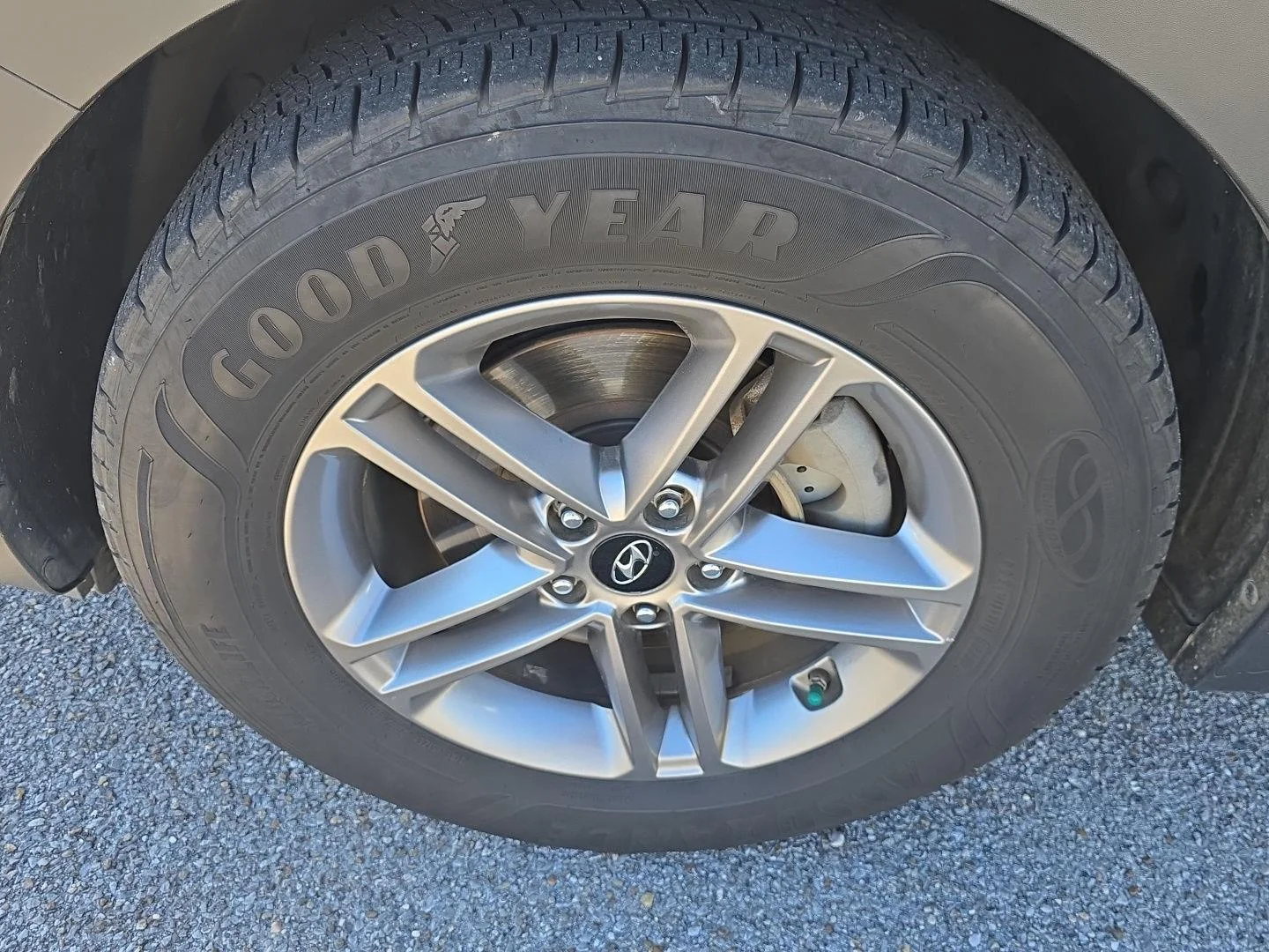 Used 2018 Twilight Black Hyundai 2.4L image 17