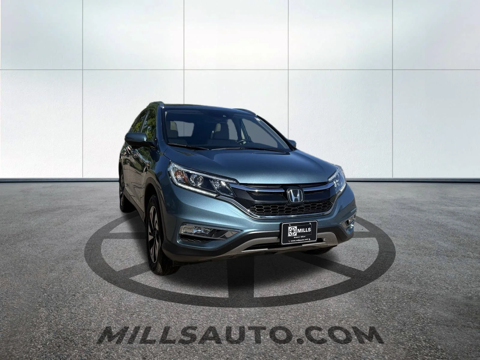 Used 2015 Mountain Air Metallic Honda Touring image 2