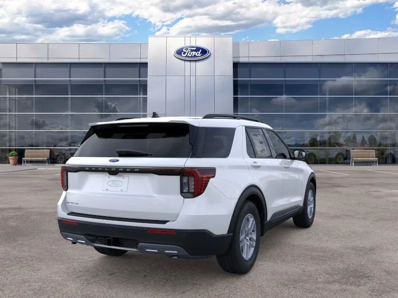 New 2026 Star White Metallic Tri-Coat Ford Active image 8