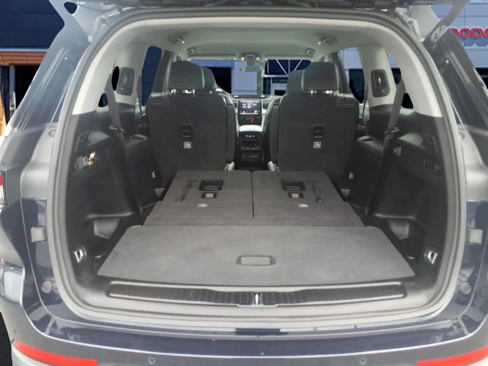 Used 2023 Midnight Sky Jeep Limited image 10
