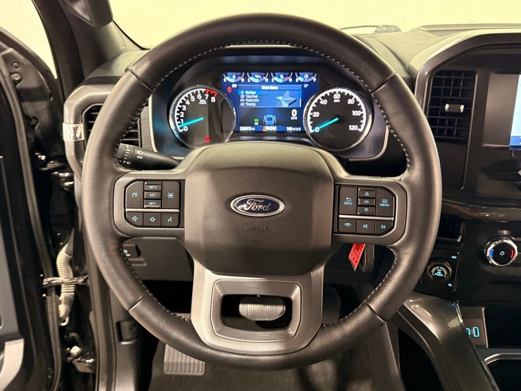 Used 2022 Black Ford XLT image 18