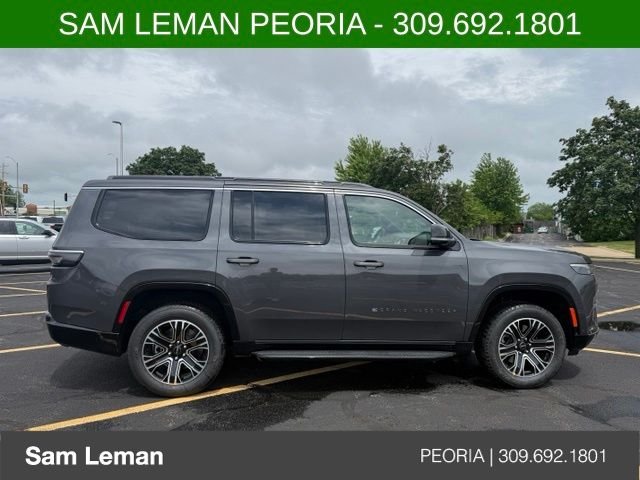 New 2026 Baltic-Gray Metallic Clear-Coat Exterior Paint Jeep  image 3