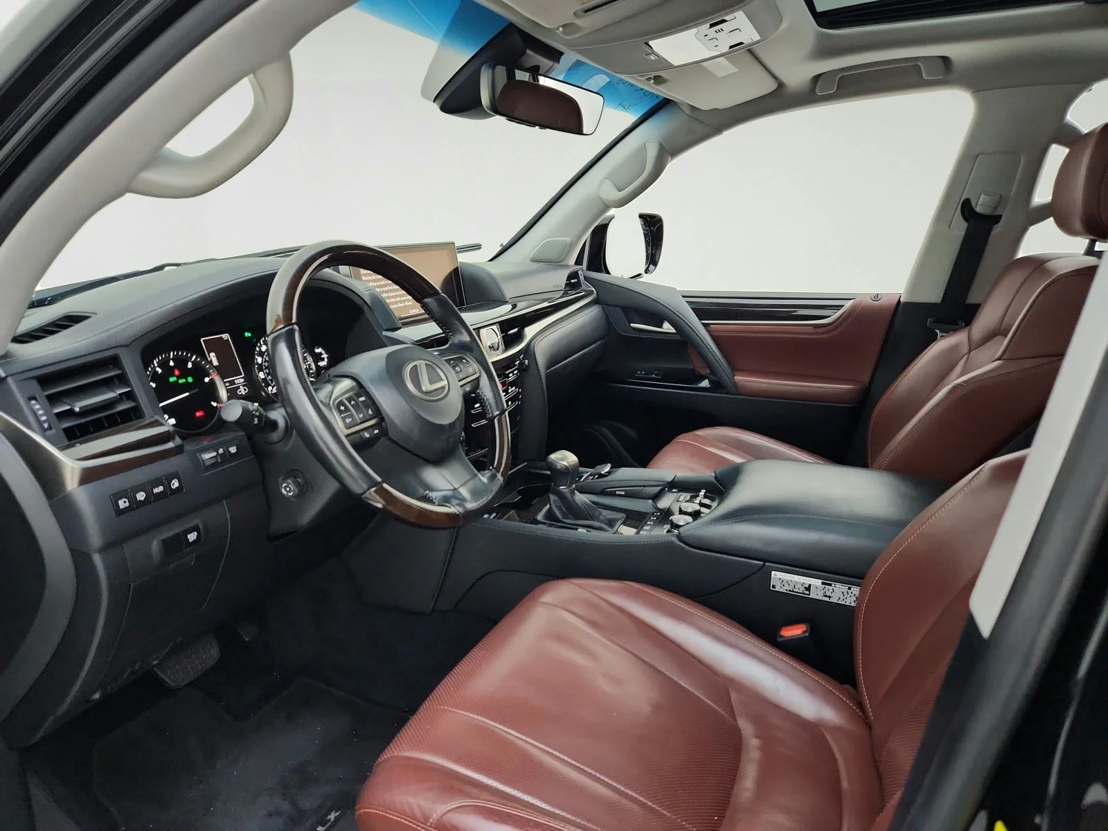 Used 2016 Black Onyx Lexus 5-DR SUV image 16