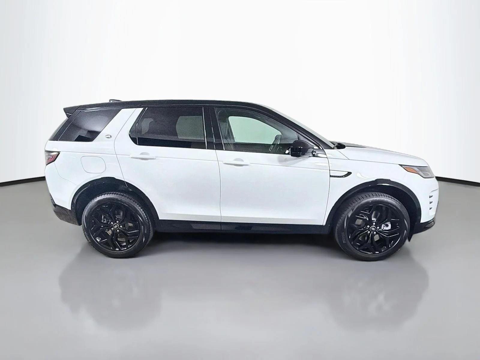 New 2026 Fuji White Land Rover Landmark image 6