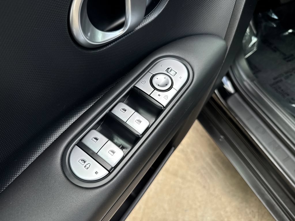 Used 2024 Abyss Black Hyundai SEL image 11