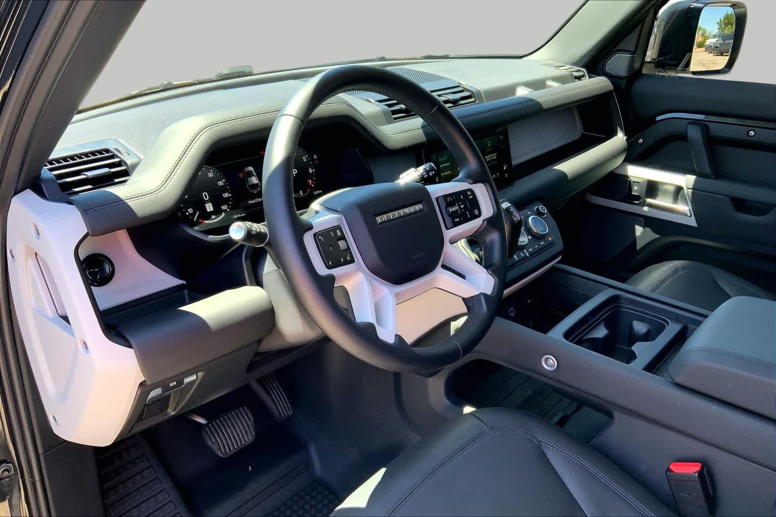 Used 2024 Santorini Black Metallic Land Rover S image 16