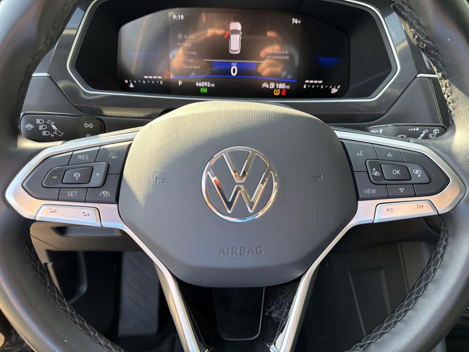 Used 2024 Pure White Volkswagen SE image 21