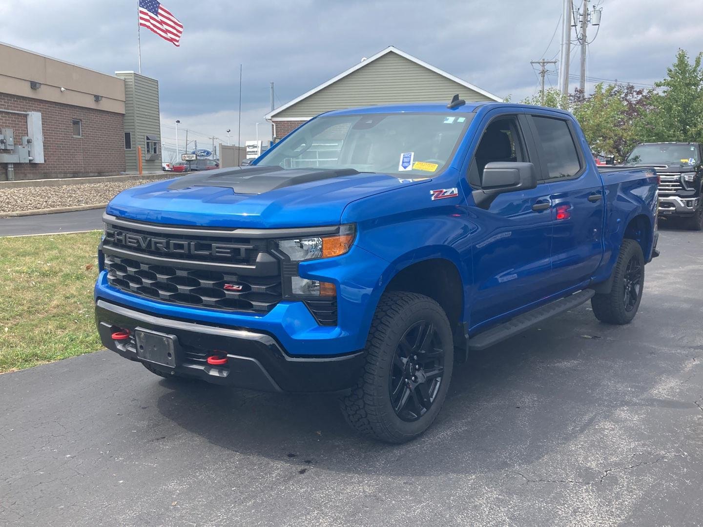 Used 2022 Glacier Blue Metallic Chevrolet Custom Trail Boss image 3