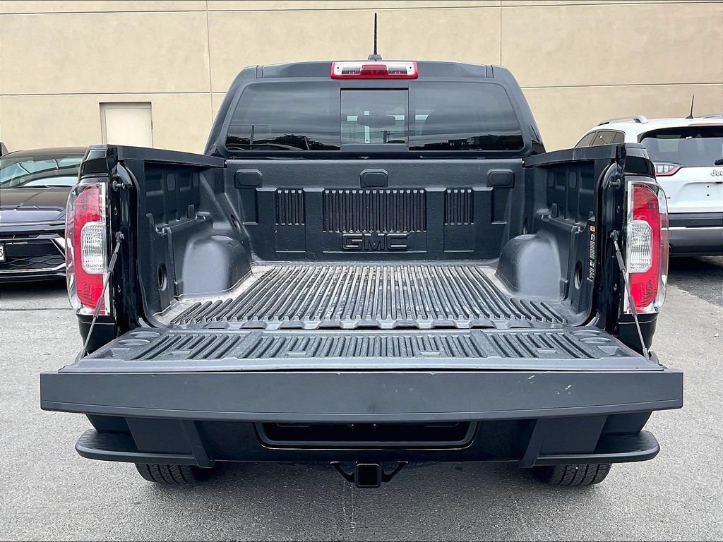 Used 2022 Onyx Black GMC Elevation image 31