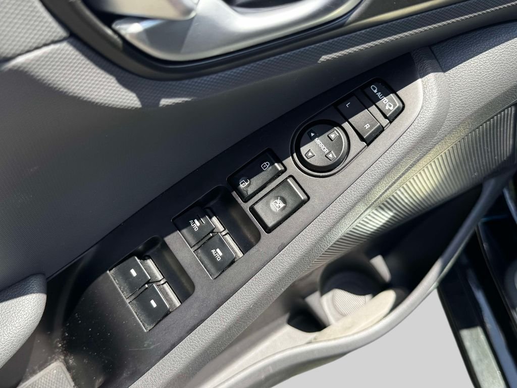 Used 2019 Black Hyundai Limited image 15