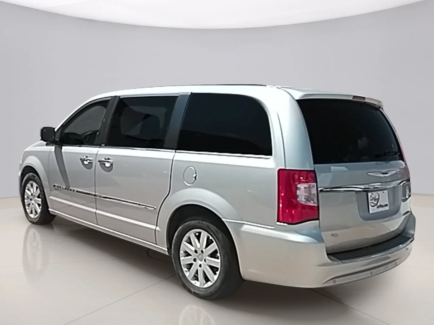 Used 2012 Silver Chrysler TOURING-L image 3