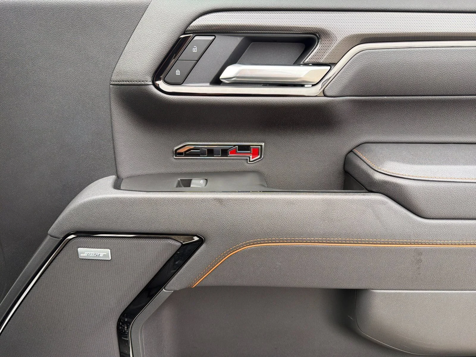 2025 GMC Sierra 1500 AT4 - Photo 18