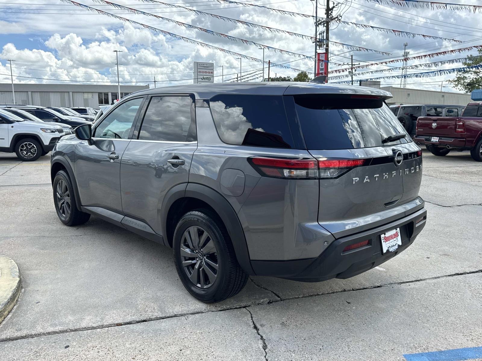 Used 2022 Gun Metallic Nissan S image 5