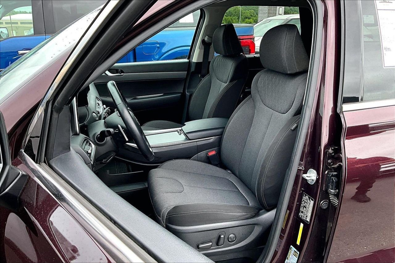 Used 2021 Sierra Burgundy Hyundai SEL image 23
