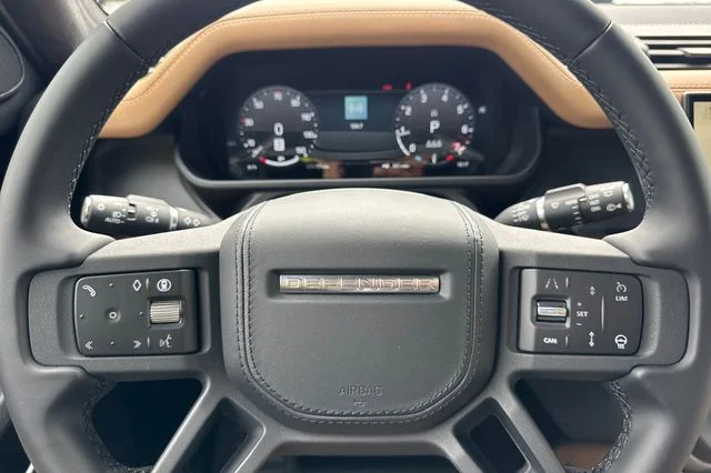 New 2026 Woolstone Green Land Rover X image 23