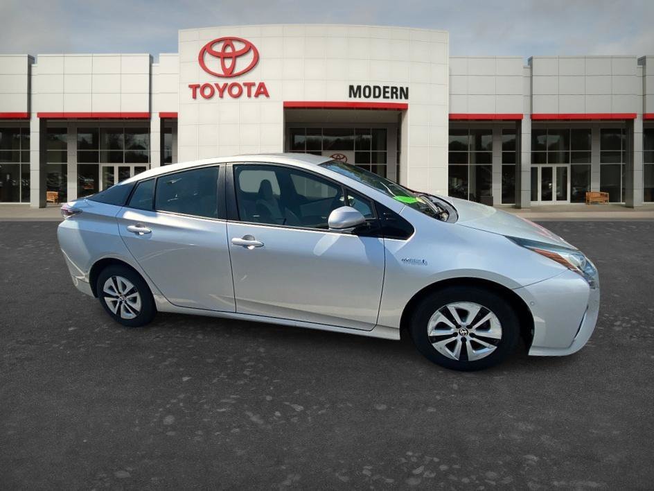 Used 2018 Classic Silver Metallic Toyota Two image 22