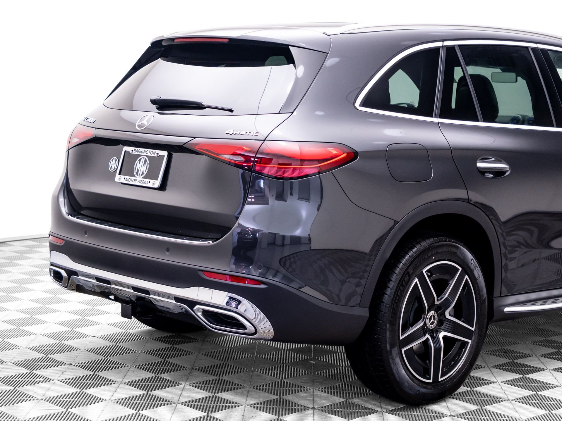 New 2027 Graphite Grey Metallic Mercedes-Benz GLC 300 image 35