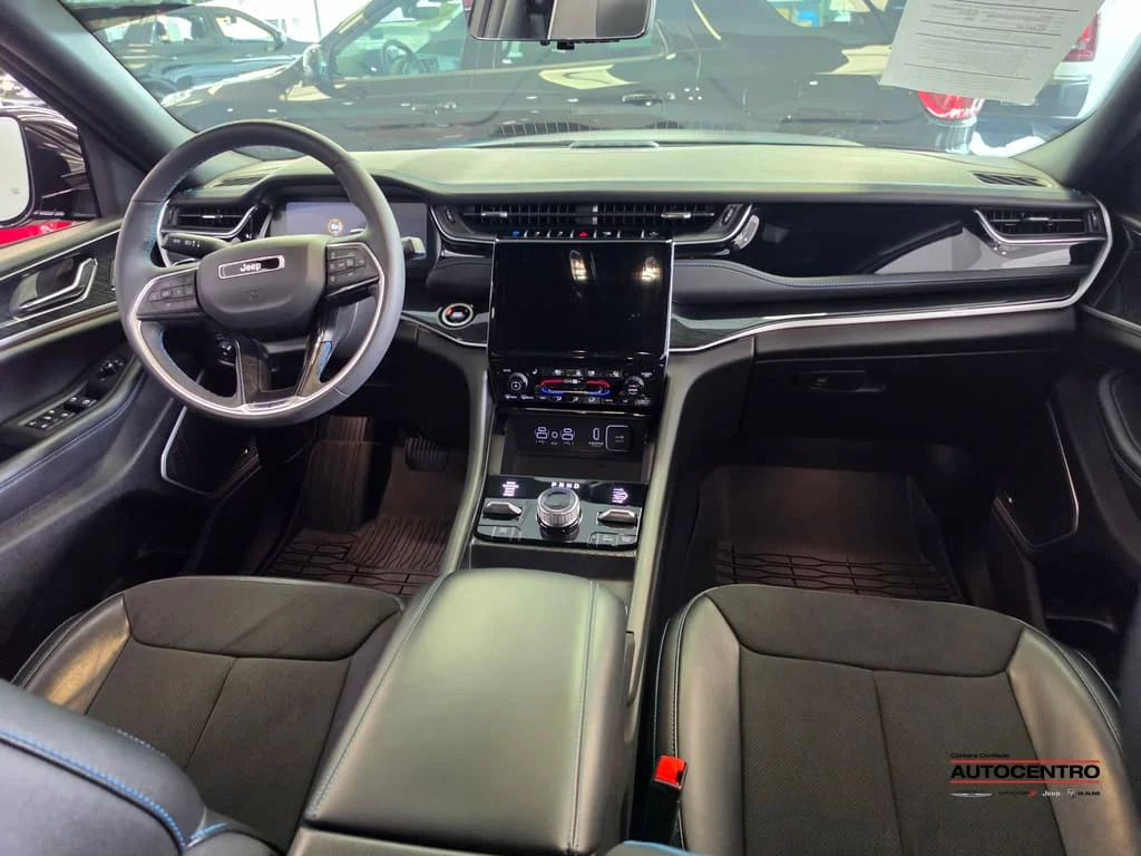 Used 2024 Midnight Sky Jeep  image 4