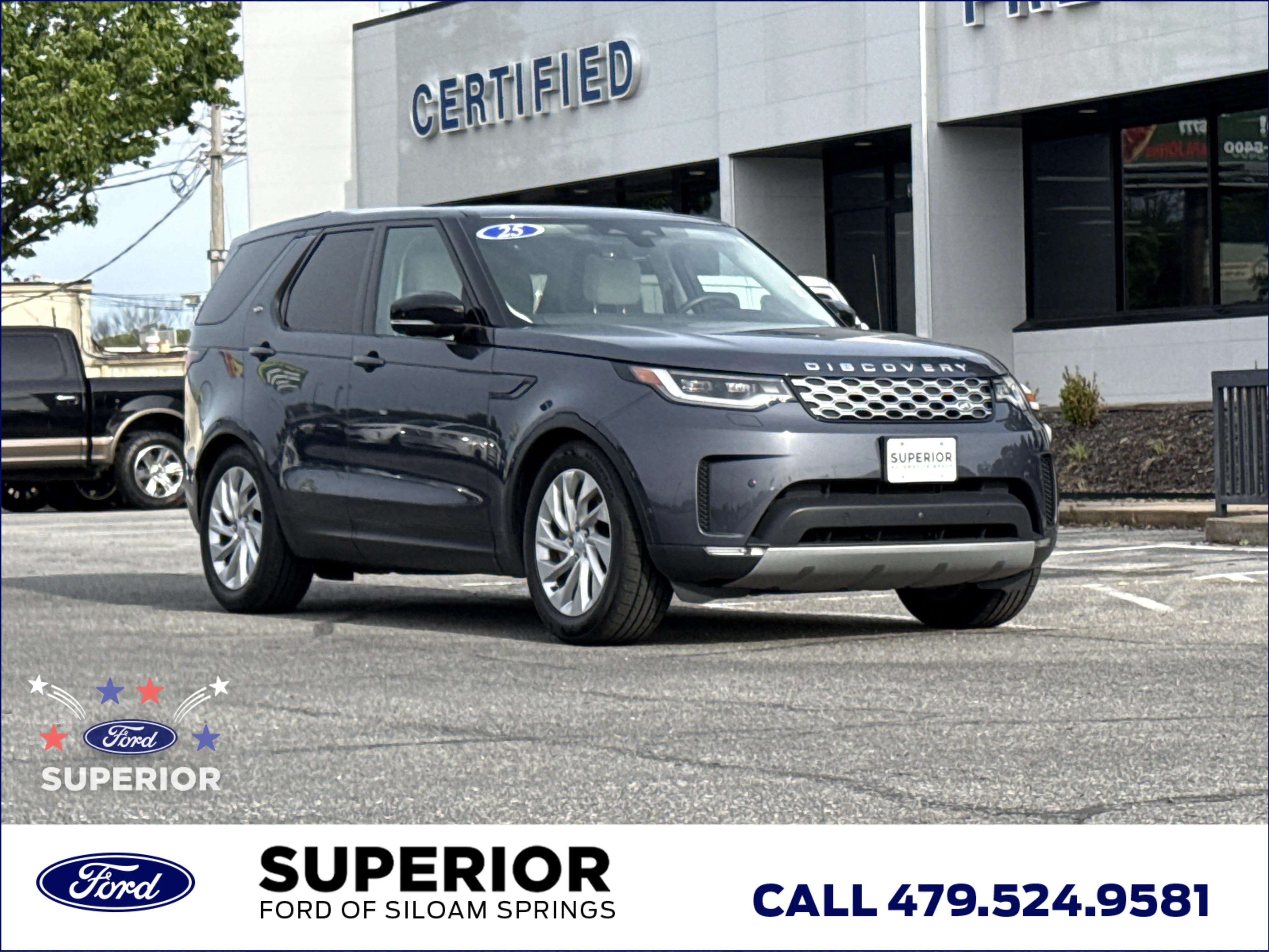 2025 Land Rover Discovery P300 S's photo
