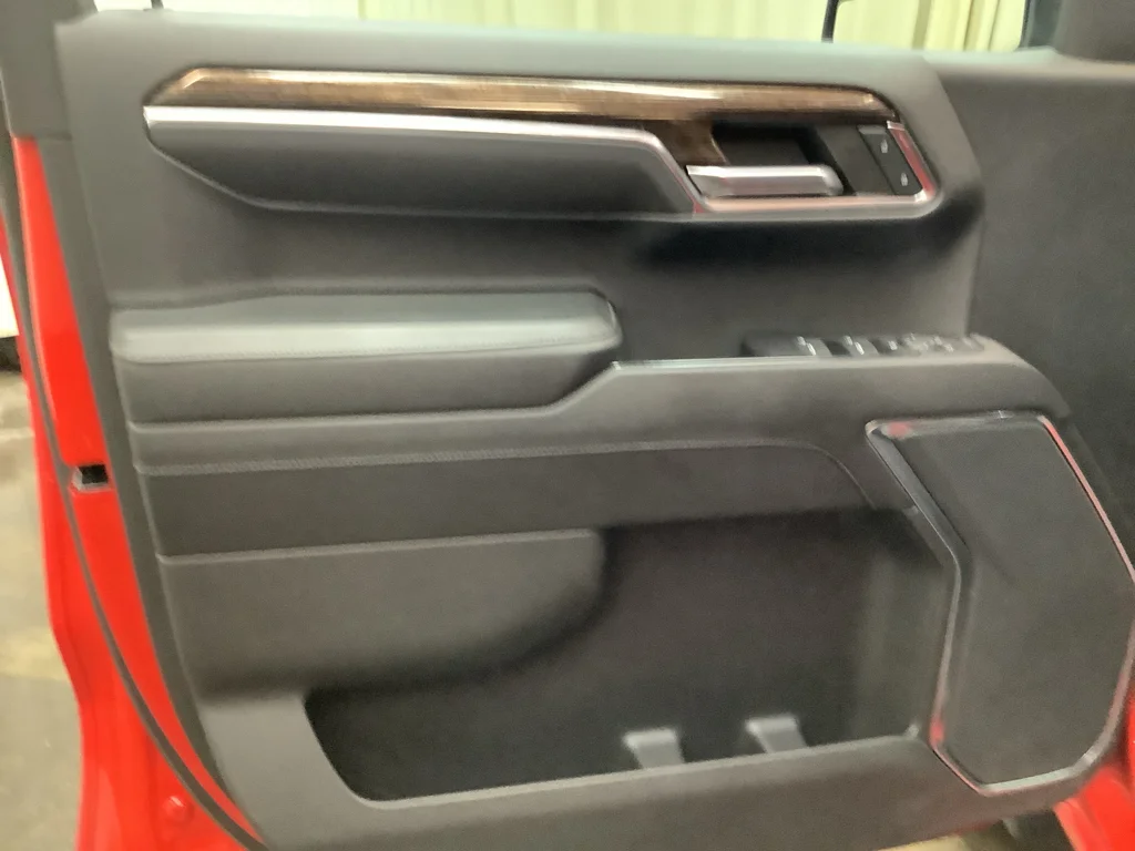 Used 2022 Cardinal Red GMC Elevation image 10