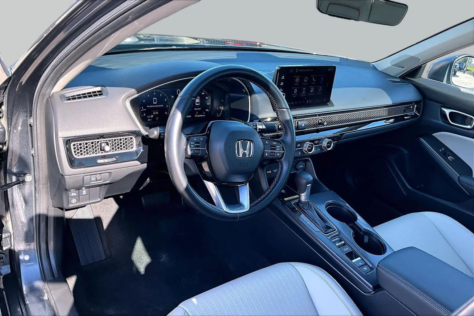Used 2024 Meteorite Gray Metallic Honda Touring image 17