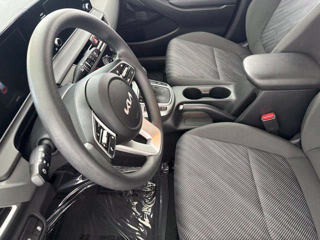 Used 2026  Kia LX image 22