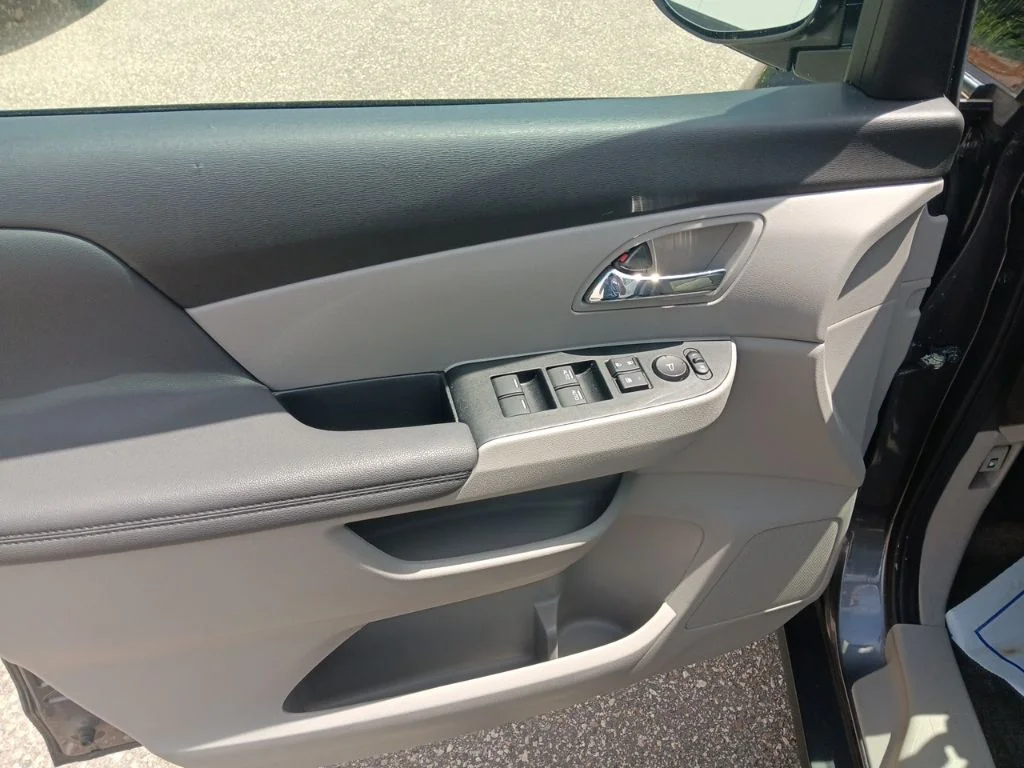 Used 2016 Modern Steel Metallic Honda EX-L image 16