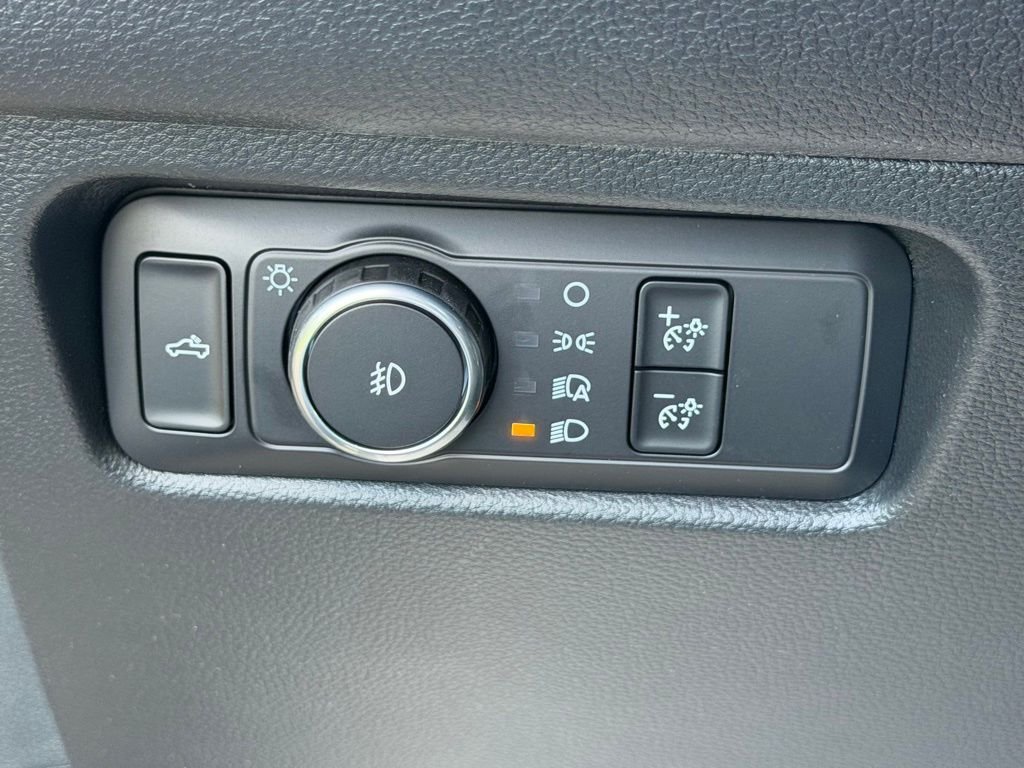 New 2026 Desert Sand Ford XLT image 13