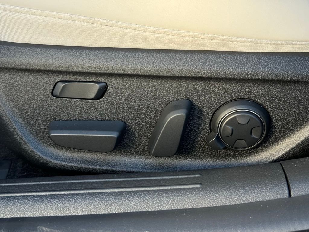 2025 GENESIS G70 Sport Advanced - Photo 28