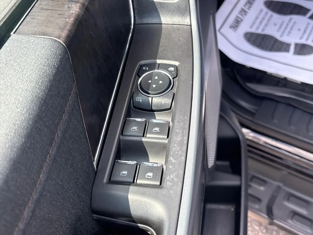 Used 2023 Black Ford Lariat image 27