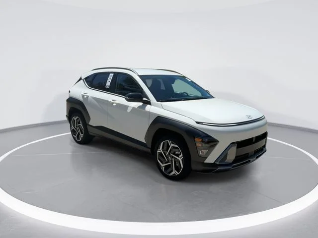 Used 2026 White Hyundai SEL Premium image 2