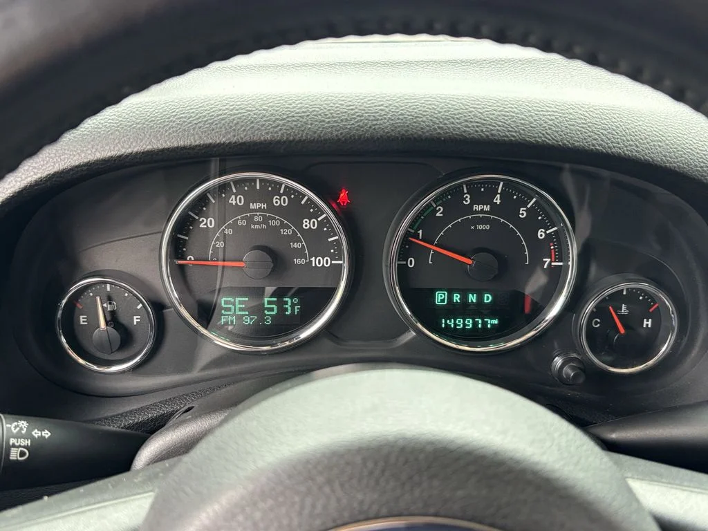 Used 2018 Gray Jeep Unlimited Sport image 23