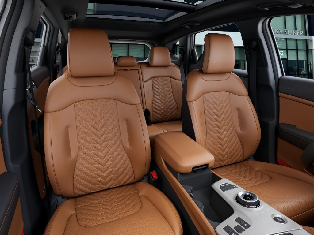New 2027 Snow White Pearl Kia X-Line image 15