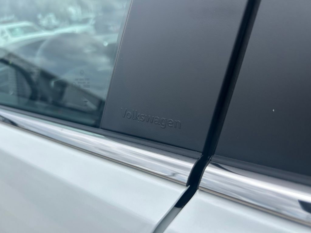 New 2026 White/off-white Volkswagen 2.0T SE w/Technology image 28