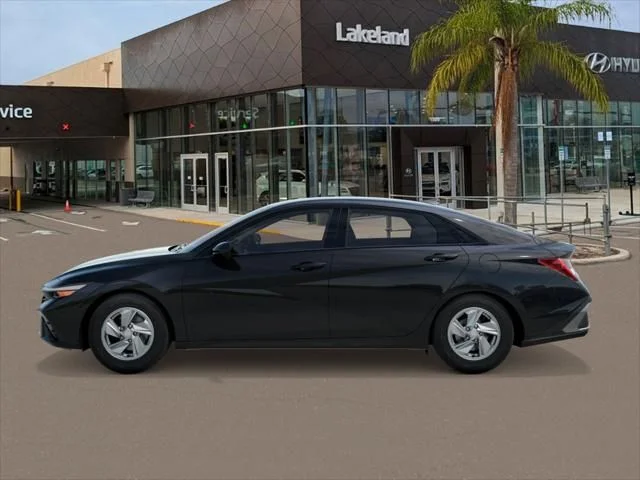 New 2026 Hyundai ELANTRA SE
